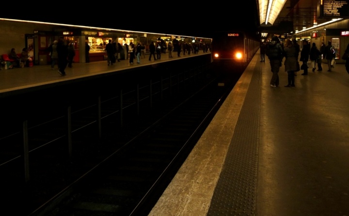 Attenzione...metropolitana in arrivo di lucyll