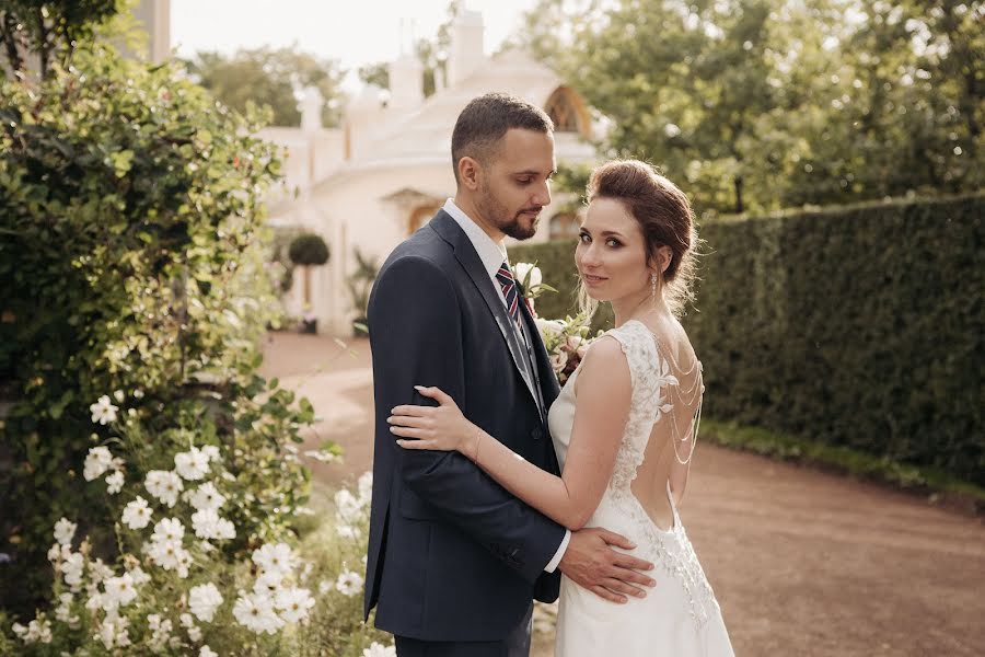 Fotografo di matrimoni Alena Zakharova (nomimimi). Foto del 12 febbraio 2019