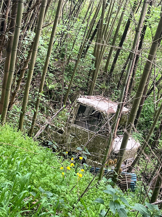 ジムニーの林道・ジムニーJA11・草ヒロ・サンバートラックに関するカスタム事例の投稿画像7枚目