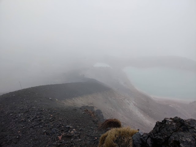 Tongariro Alpine Crossing Red Crater to Emerald Lakes