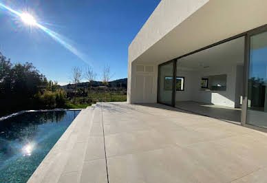 House with pool and terrace 2