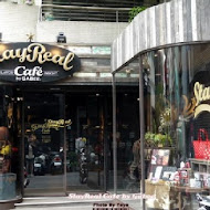 StayReal Café