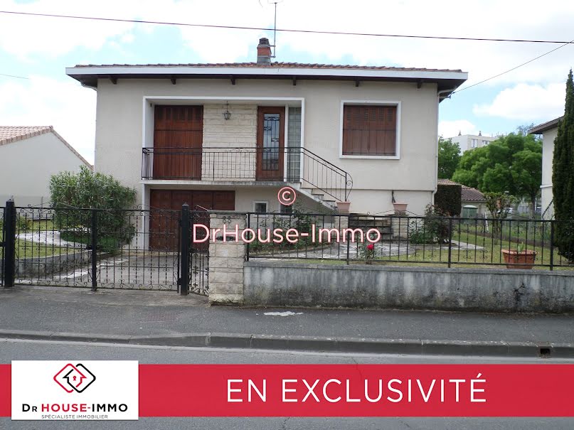 Vente maison 6 pièces 120 m² à Angouleme (16000), 153 000 €