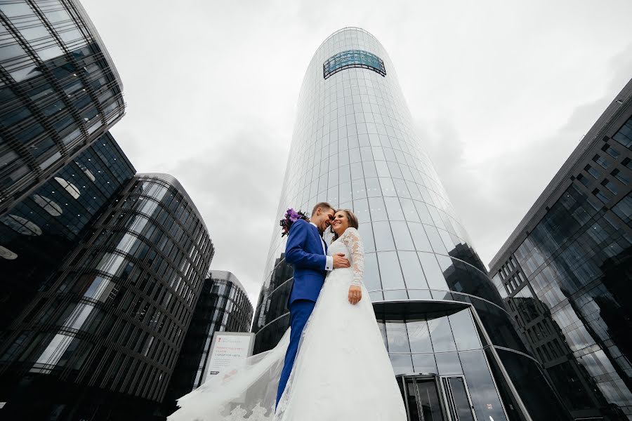 ช่างภาพงานแต่งงาน Dmitriy Mikhaylovich (serfenday) ภาพเมื่อ 15 ตุลาคม 2016