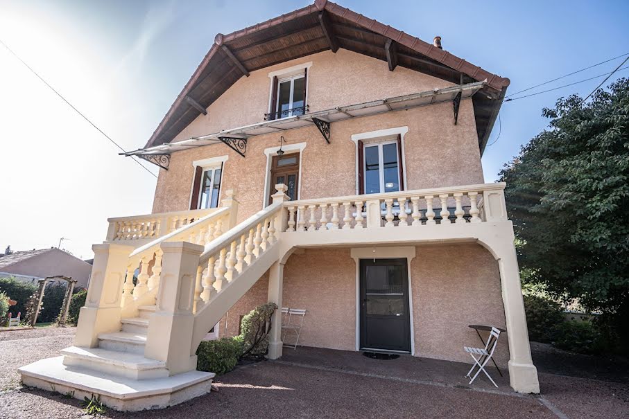 Vente maison 7 pièces 185 m² à Saint-remy (71100), 319 000 €