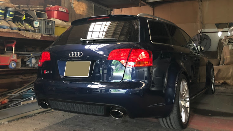 RS4 アバントのコロナウイルスに負けるなに関するカスタム事例の投稿画像1枚目