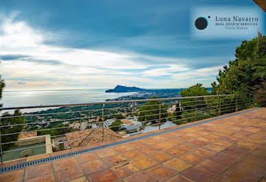 Villa with pool and terrace 5