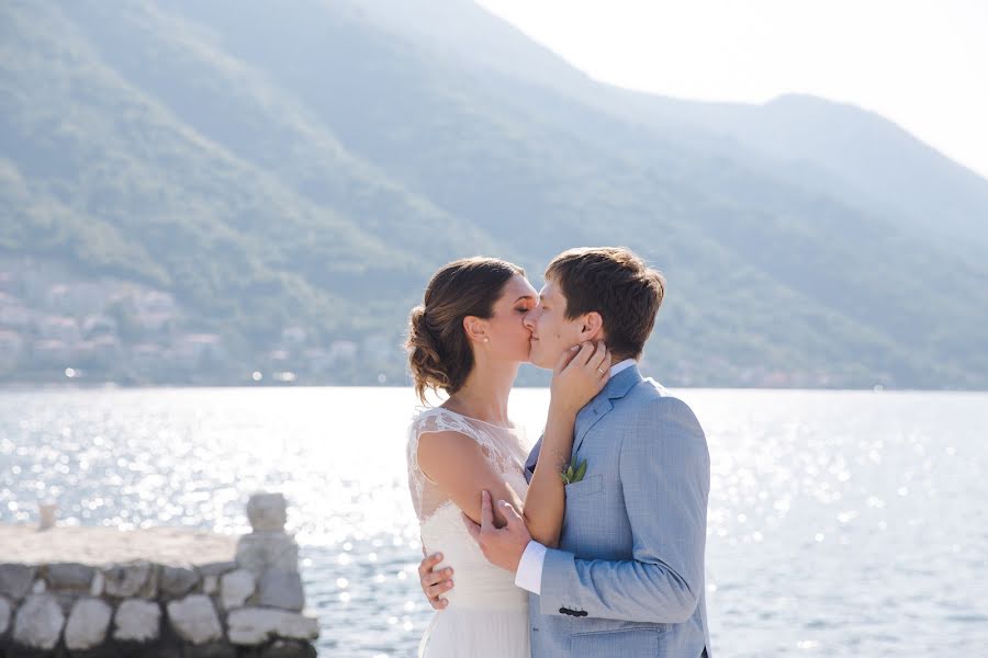 Fotografo di matrimoni Elvira Dubinina (astor). Foto del 14 aprile 2016