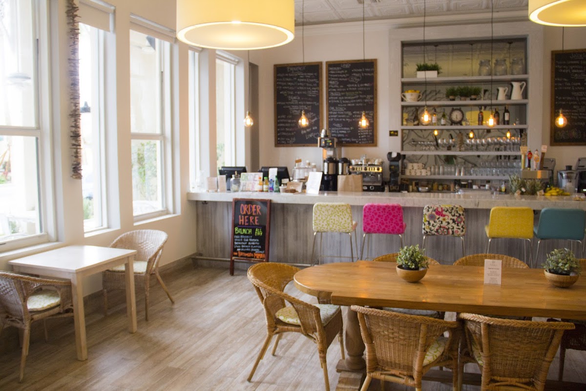 Ordering Counter and bar at Lilikoi Organic Living.  Organic beer and Kombucha on tap.