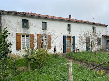 maison à Biron (17)