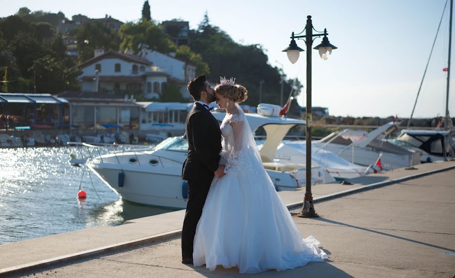 Fotógrafo de casamento Olga Svetlaya (svetlaya). Foto de 25 de setembro 2017