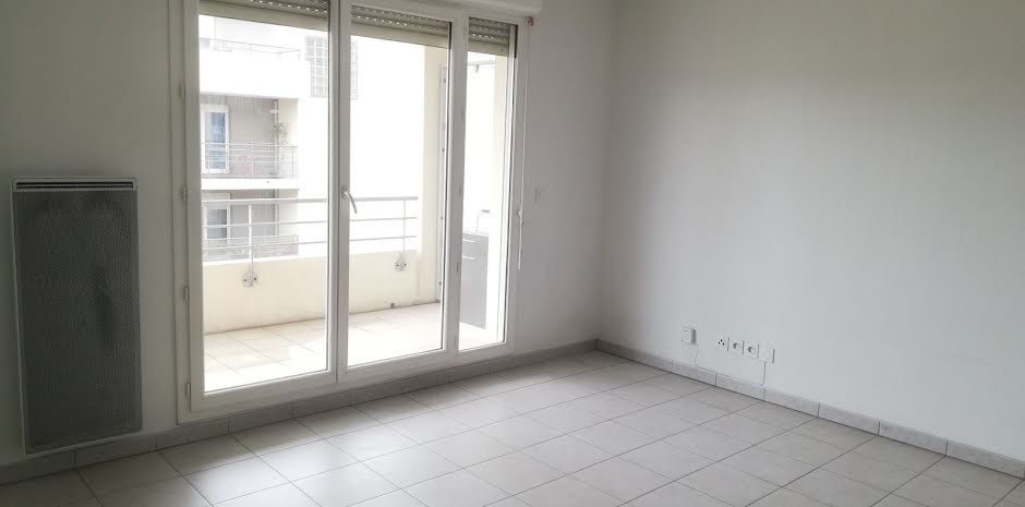 Location  appartement 2 pièces 43.6 m² à Avignon (84000), 596 €