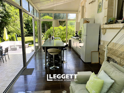 Maison avec piscine et jardin 4