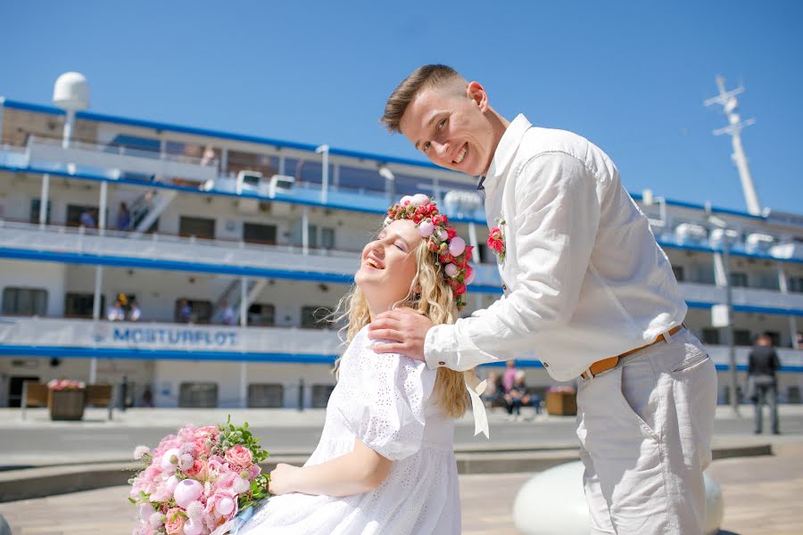 Fotografo di matrimoni Elena Kuznecova (elenka). Foto del 1 luglio 2022