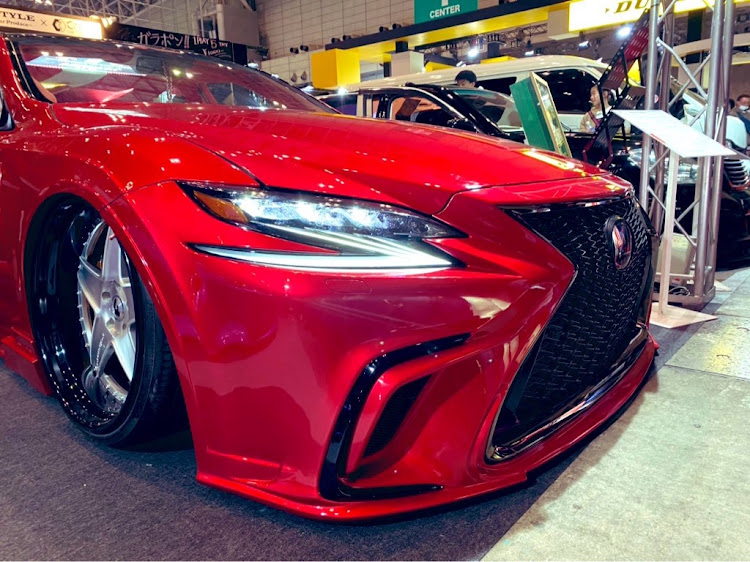 ひとっちゃん👦🏻さんが投稿した東京オートサロン・東京オートサロン2020・VIPCAR・ＶＩＰスタイル・車好きと繋がりたいに関するカスタム事例の投稿画像5枚目