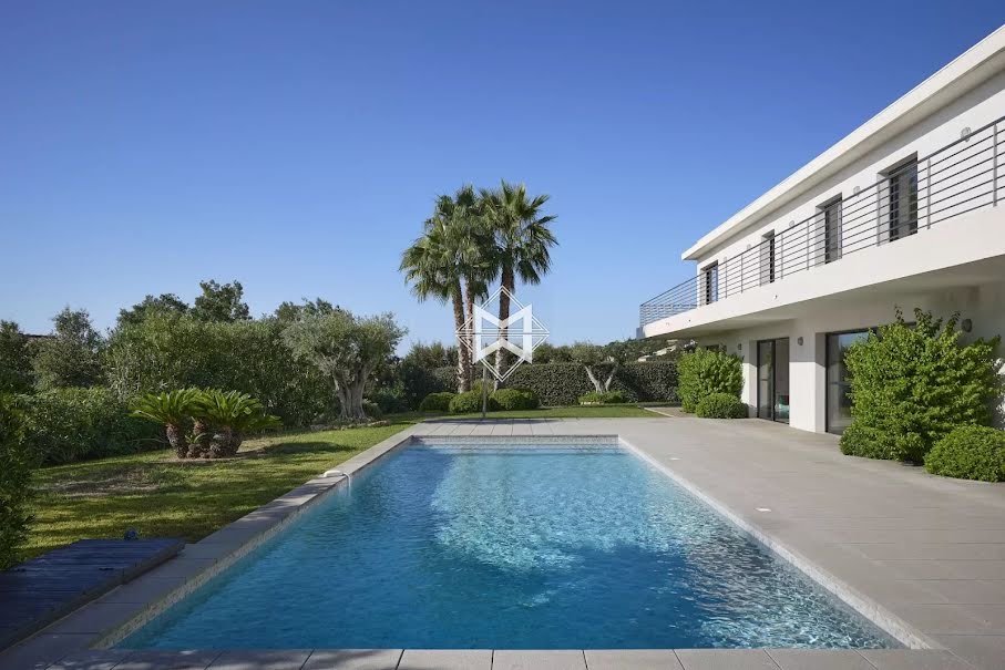 Vente villa 7 pièces 327.86 m² à Les issambres (83380), 2 650 000 €