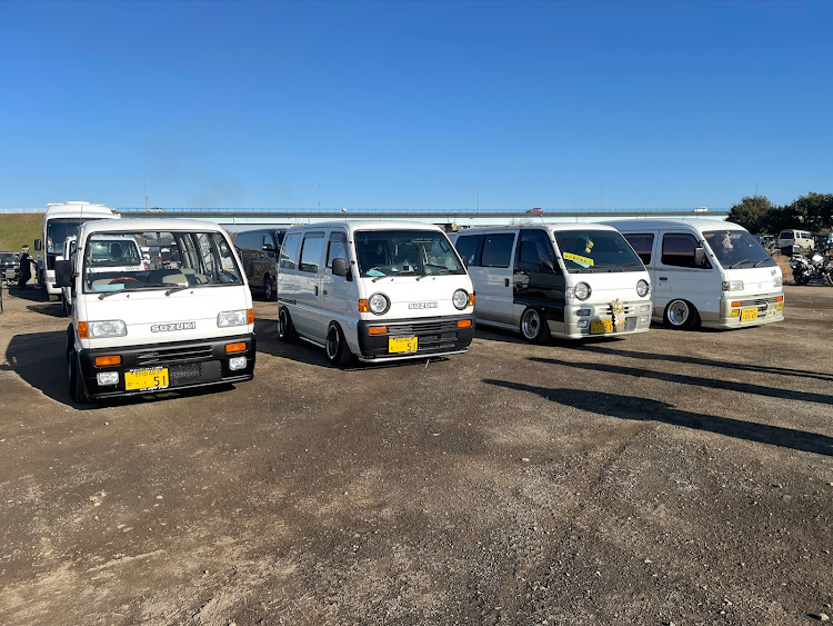 エブリイバンの武蔵野ガレージセール・#de51v#51エブリィ#シャコタン・お宝かガラクタかに関するカスタム事例の投稿画像1枚目