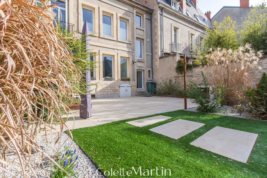 Vente maison 11 pièces 329 m² à Dijon (21000), 1 095 000 €