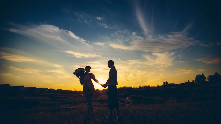 Wedding photographer Maks Minaev (minaev). Photo of 7 June 2015