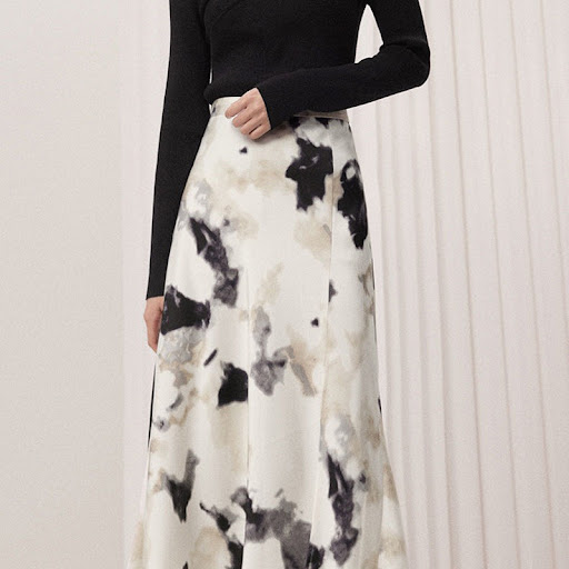 Title 2, Chinese Style Ink Blooming Print A Line Fishtai...