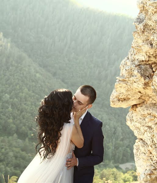 Wedding photographer Nadezhda Akhmetova (studioahya). Photo of 28 August 2018