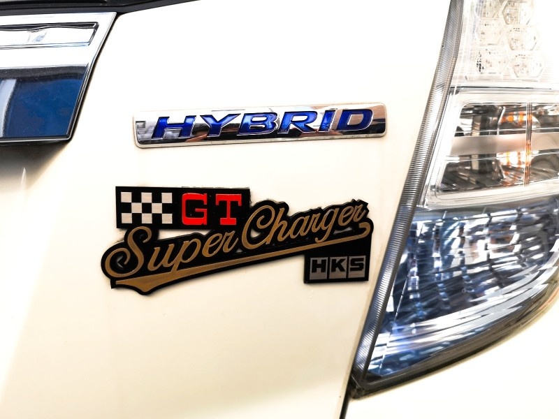 フィットのスーパーチャージャー・エンブレム・DIY・HKS・CR-Z