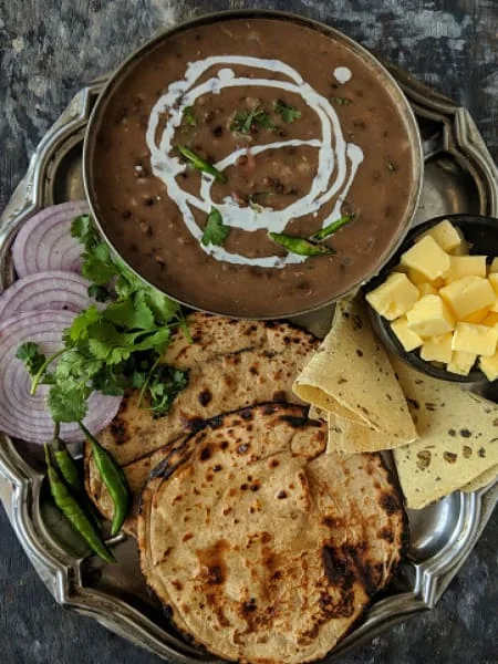 Dal Makhni +2 Missi Roti Combo