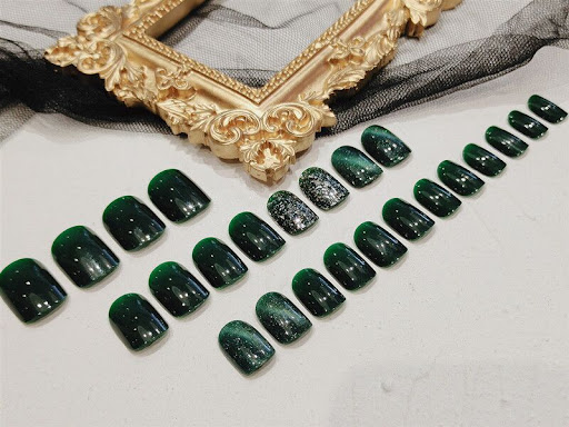 Title 1, Cat Eye Detachable Nail Patch Emerald Sparkling...