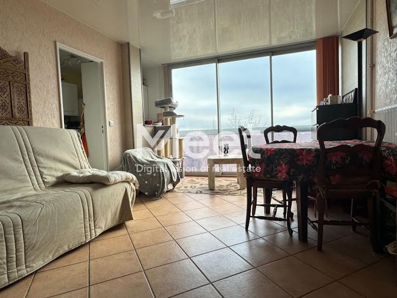 Vente appartement 1 pièce 45.69 m² à Maurepas (78310), 139 000 €