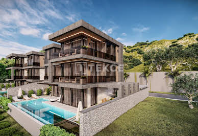 Maison avec piscine et terrasse 4