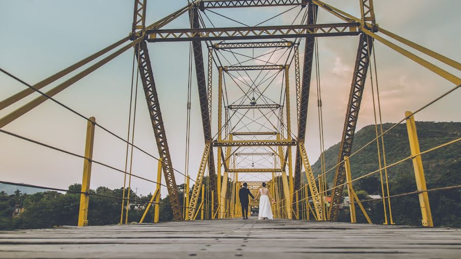 Jurufoto perkahwinan Monica Leguizamón (mklstudio). Foto pada 8 Mac 2019