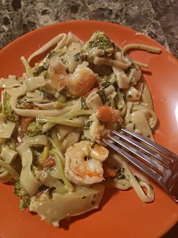 Shrimp-a-licious pasta in a creamy veggie sauce