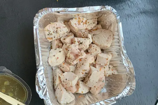 Boiled Chicken Breast [250 Grams]