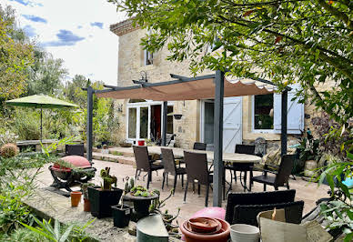 Maison avec piscine et terrasse 2