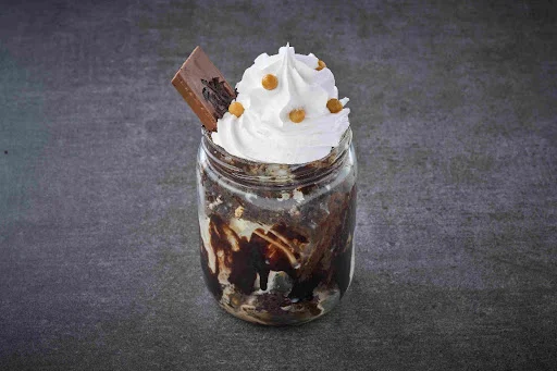 Kit Kat Sundae