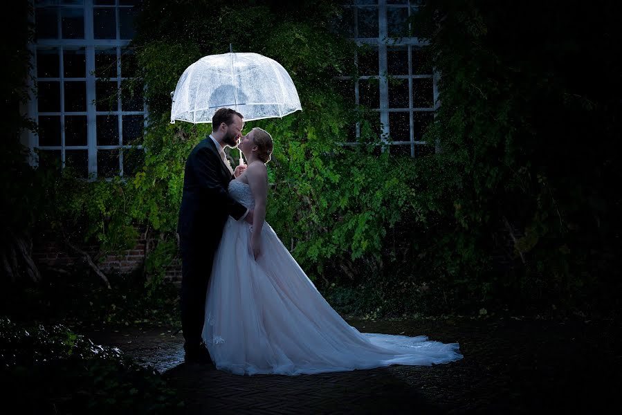 Fotografo di matrimoni Robert Van Hall (robertvanhall). Foto del 13 aprile 2022