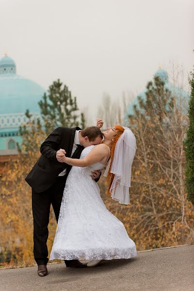 Photographe de mariage Bakhrom Khatamov (bahman). Photo du 30 novembre 2015