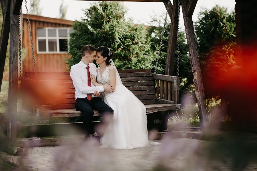 Wedding photographer Vladislav Disney (photokzn). Photo of 4 April 2022