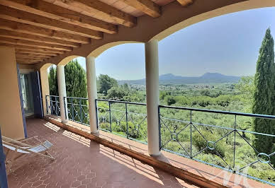 Villa with terrace 5