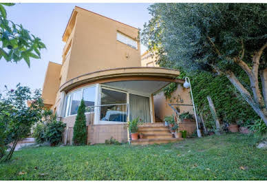 Maison avec piscine et terrasse 13