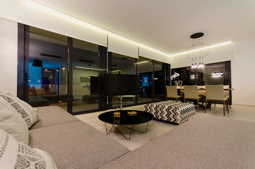 Villa with pool and terrace 3