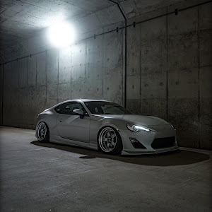 86 ZN6