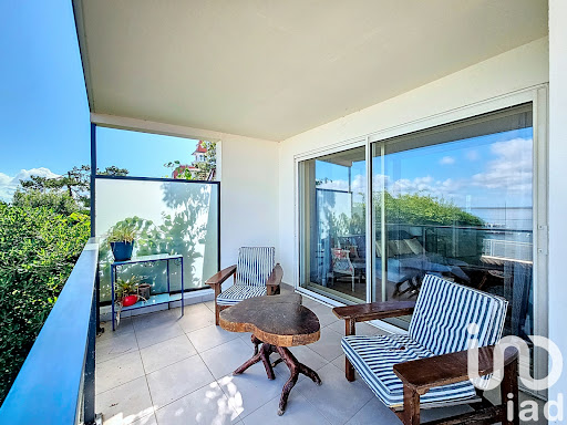 Apartment with terrace 2