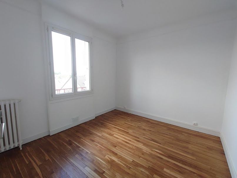 Location  appartement 2 pièces 44 m² à Villemomble (93250), 875 €