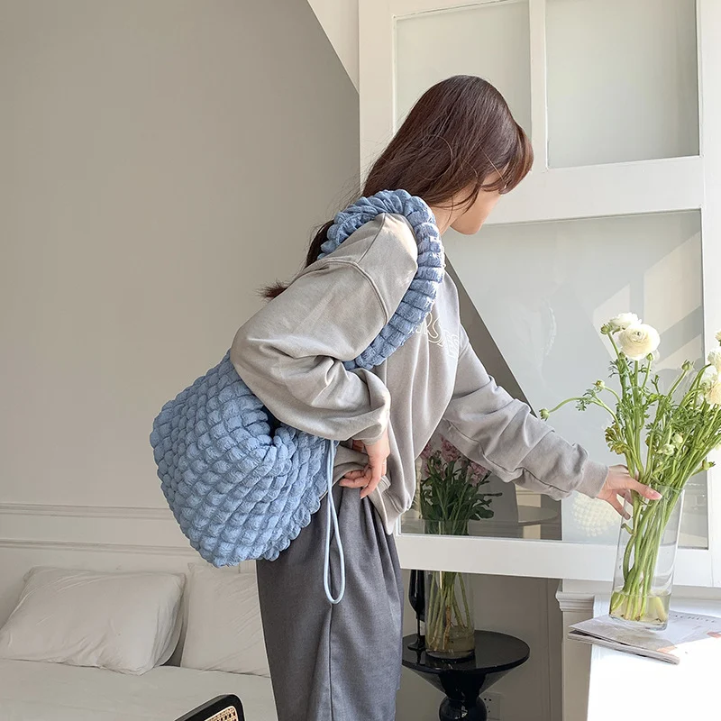 Nieuwe Geplooide Cloud Bag met Grote Capaciteit, Veelzijdig en Casual – Draag alles in stijl en comfort, ideaal voor dagelijks gebruik.