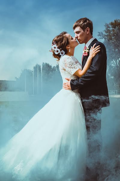 結婚式の写真家Dmitriy Smirenko (dmitriiphoto)。2016 8月27日の写真