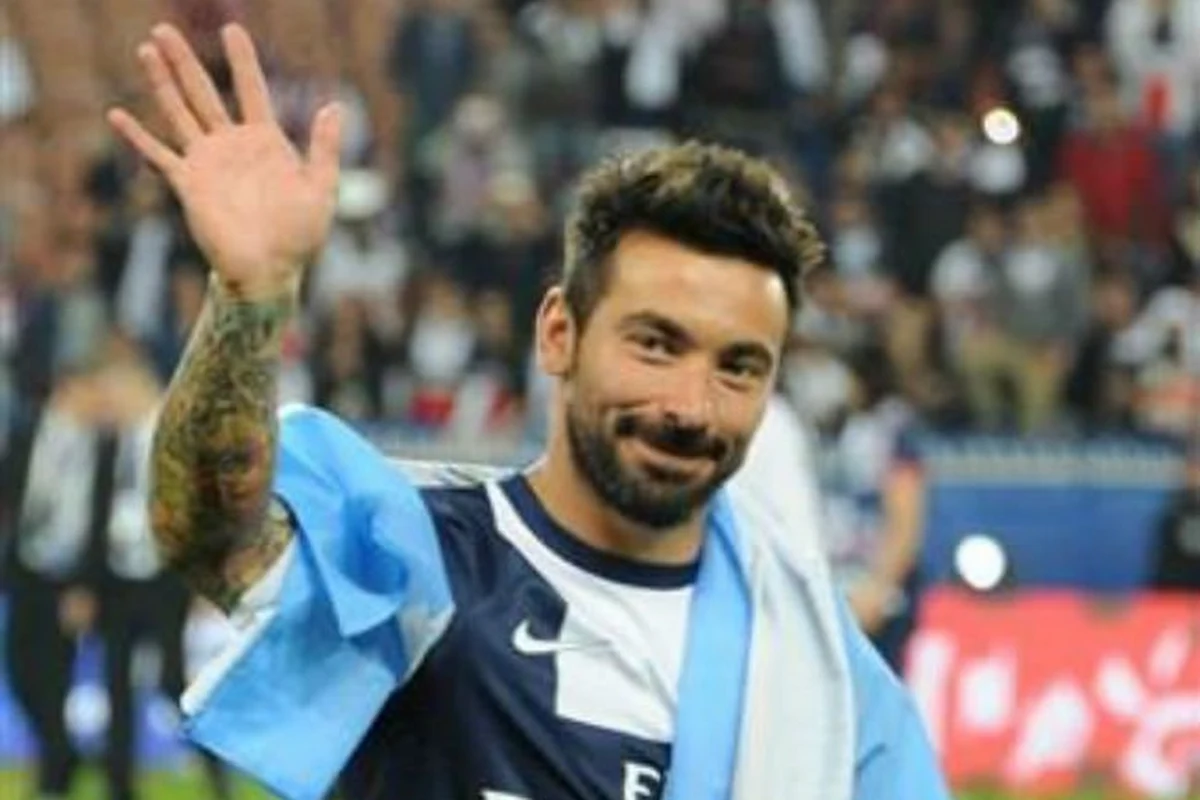 Lavezzi et Cavani sont à Paris