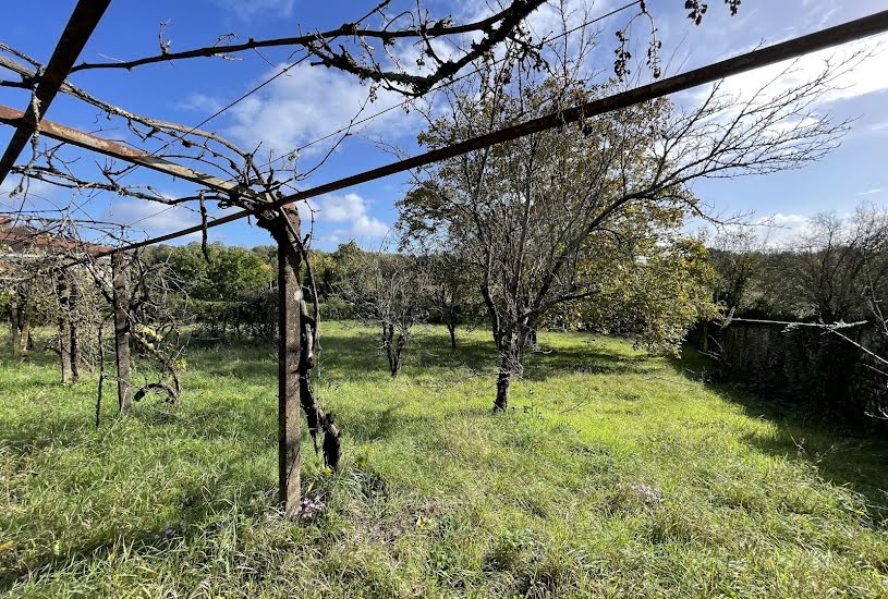  Vente Terrain à bâtir - 697m² à Fontenay-le-Comte (85200) 