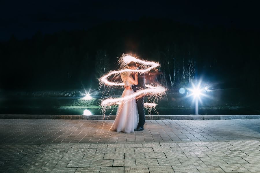 Wedding photographer Kseniya Romanova (romanova). Photo of 1 October 2017