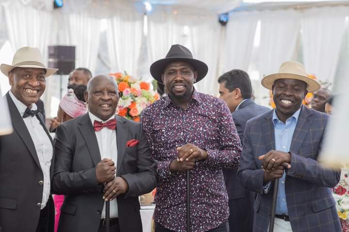 Nyeri Senator Wahome Wamatinga, Governor Kahiga Mutahi, CS Kipchumba Murkomen and Governor Stephen Sang pose for a picture.